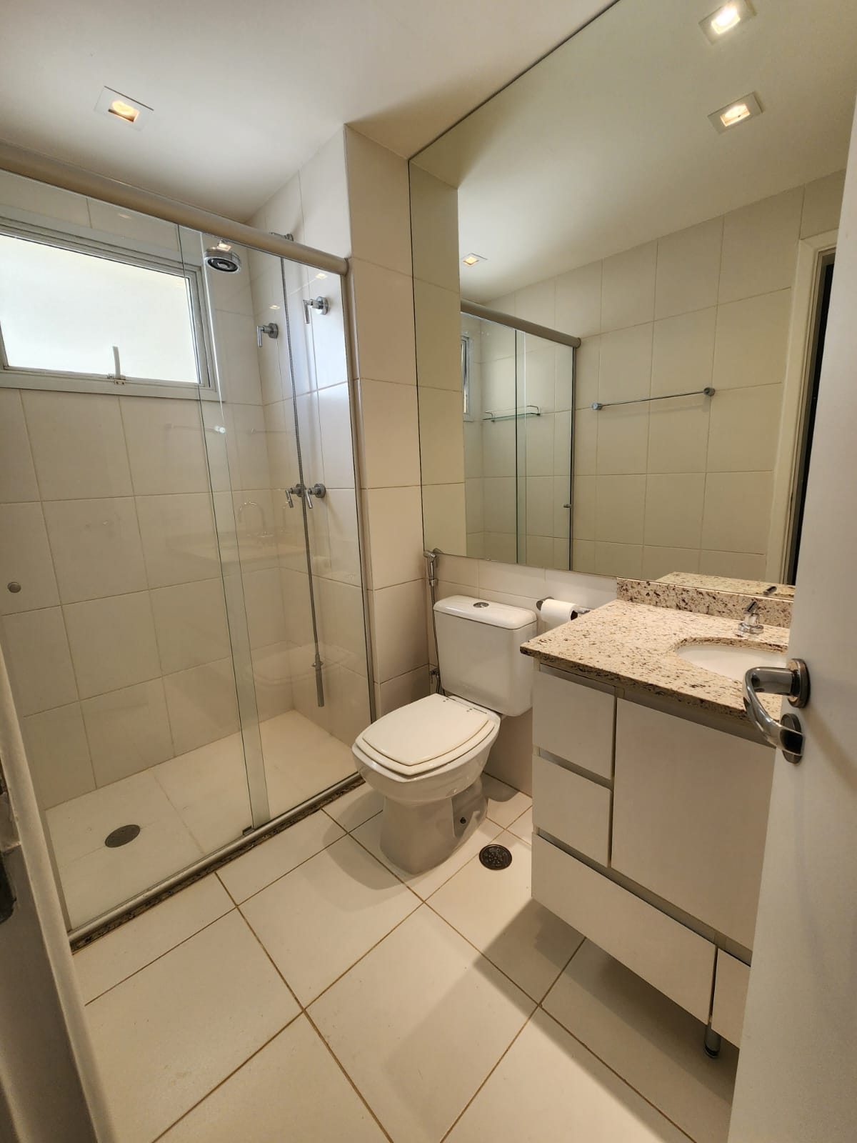 Apartamento mobiliado para alugar no Alphaville