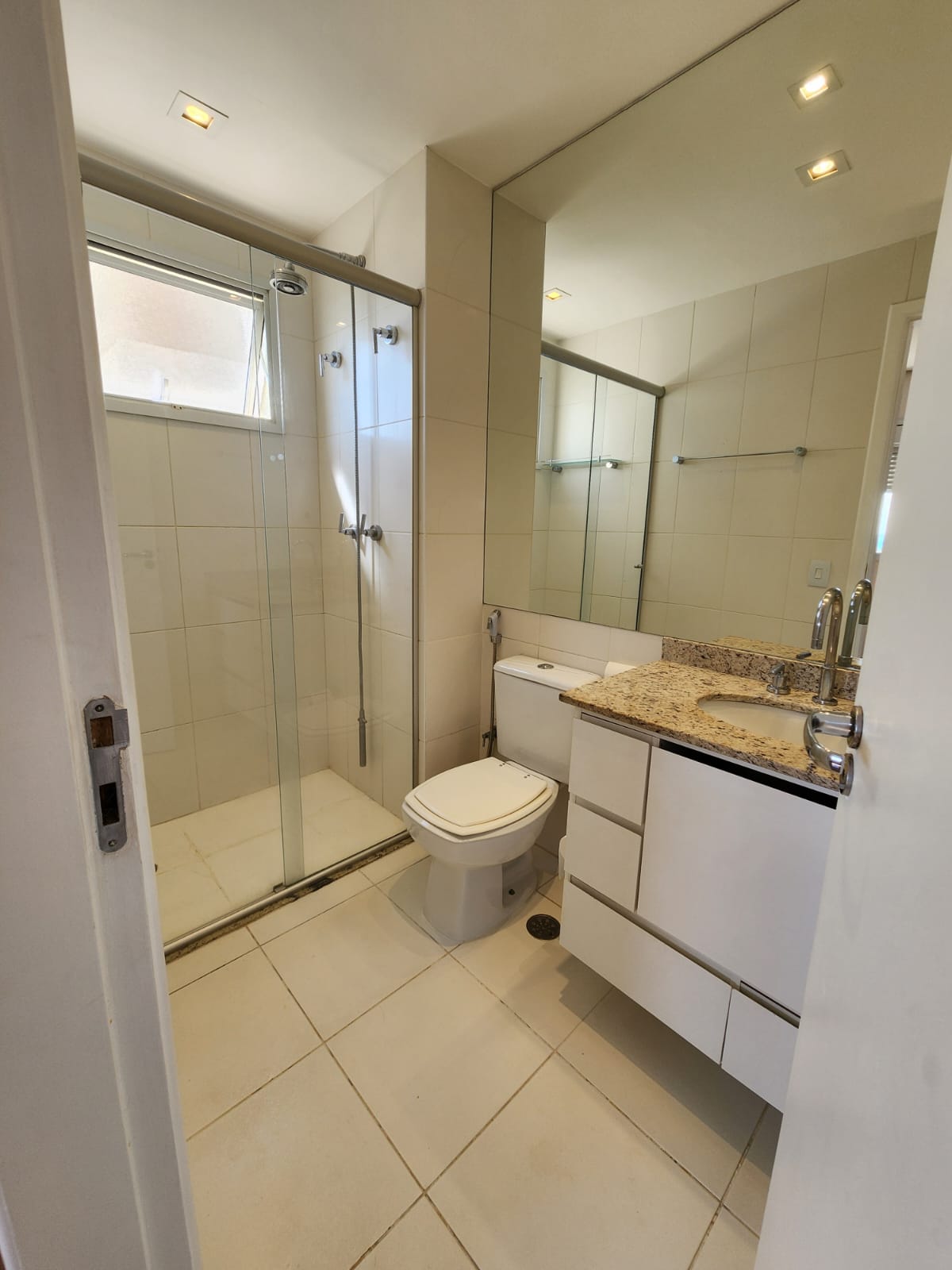 Apartamento mobiliado para alugar no Alphaville