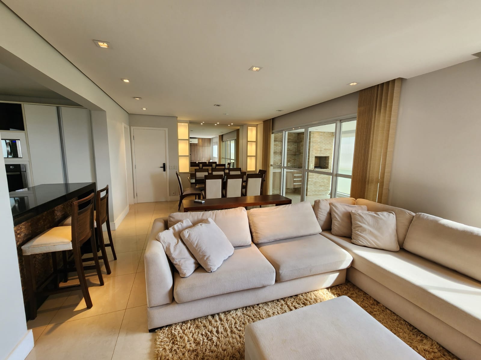 Apartamento mobiliado para alugar no Alphaville