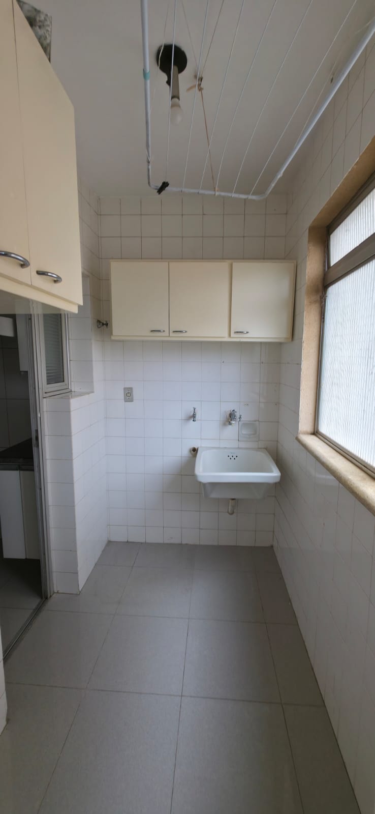 Apartamento 2 dormitórios no Cambuí.