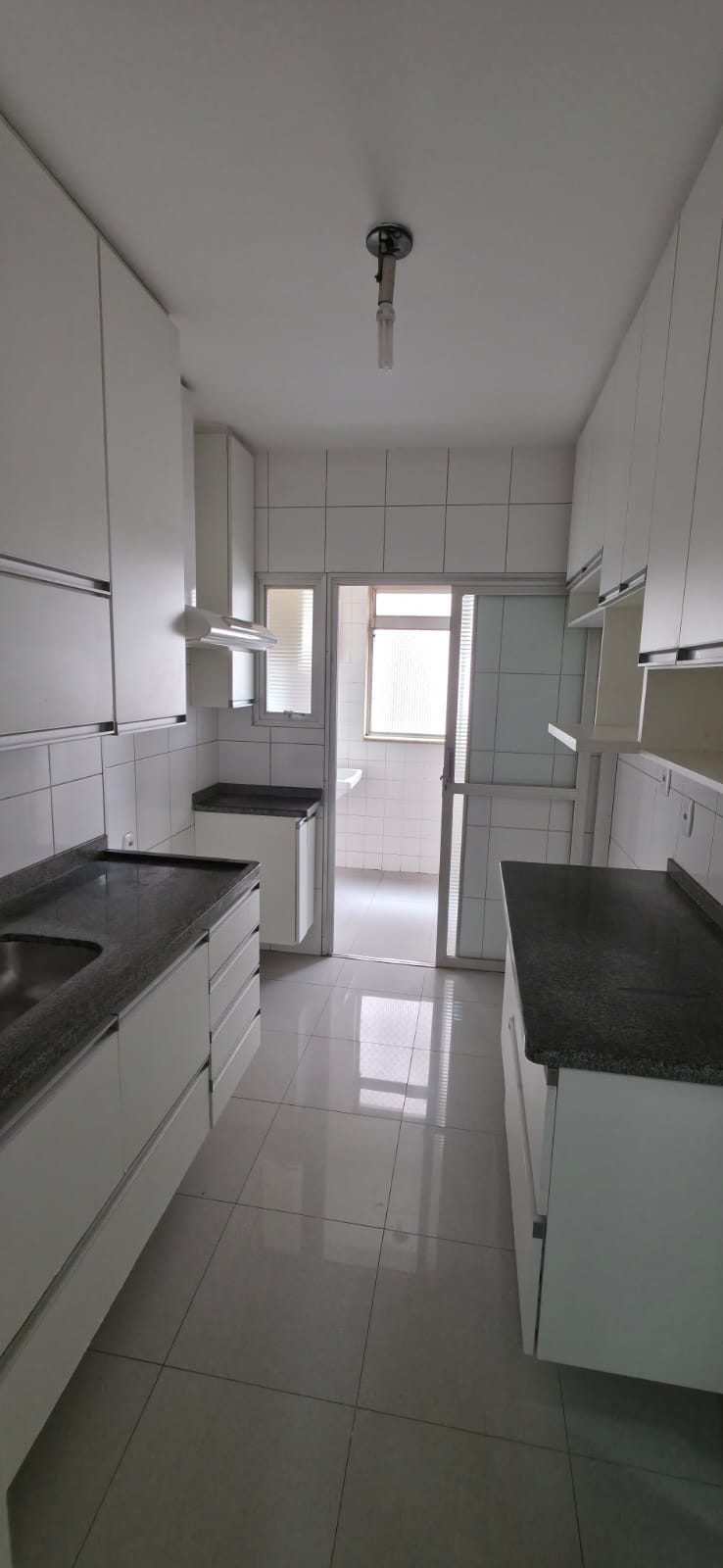 Apartamento 2 dormitórios no Cambuí.