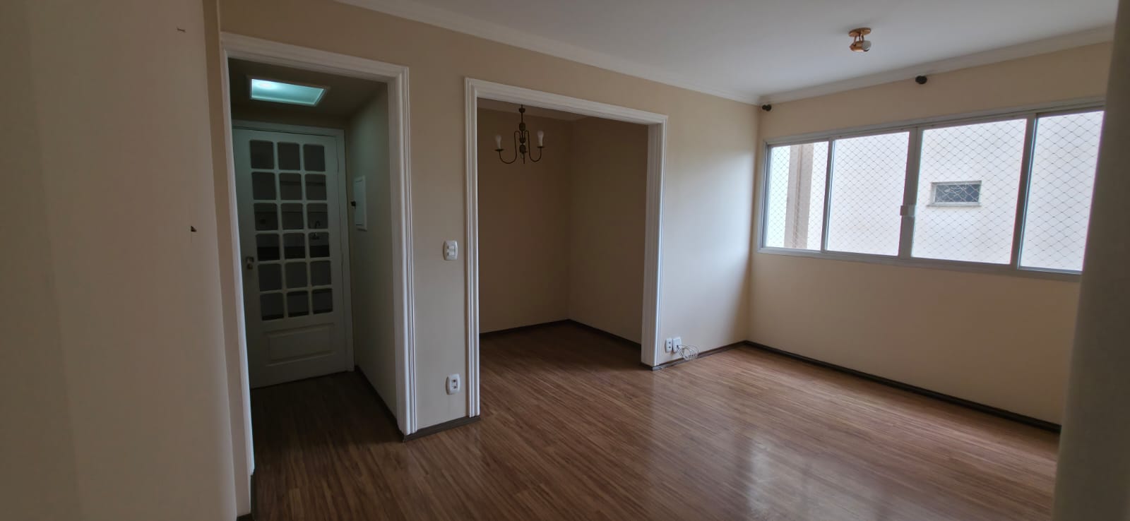 Apartamento 2 dormitórios no Cambuí.